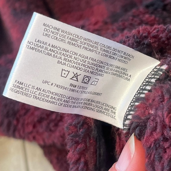 Eddie Bauer Womens Medium Top Sherpa Sweatshirt Red Black Plaid 1/4 Button New - Picture 4 of 8